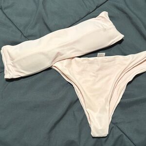 Chic Women's Bikini Set in Soft Pink